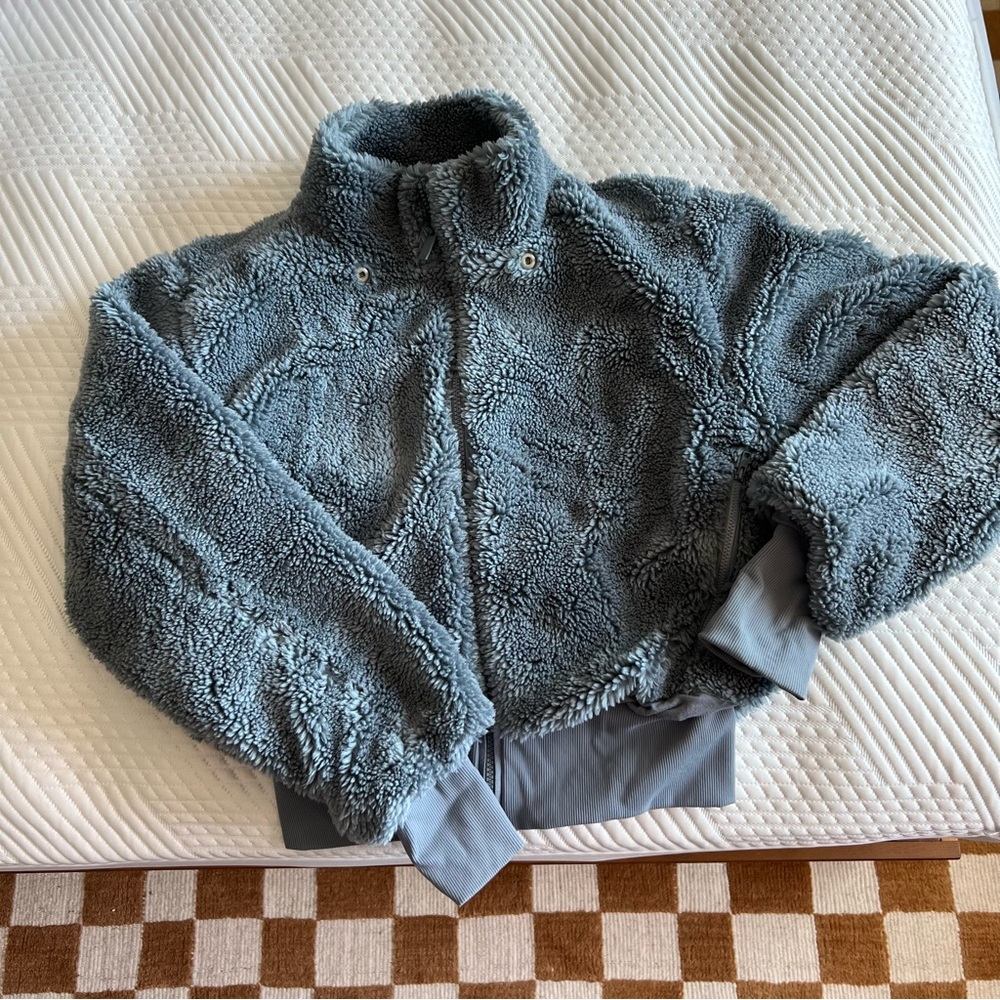 Alo Yoga Sweater